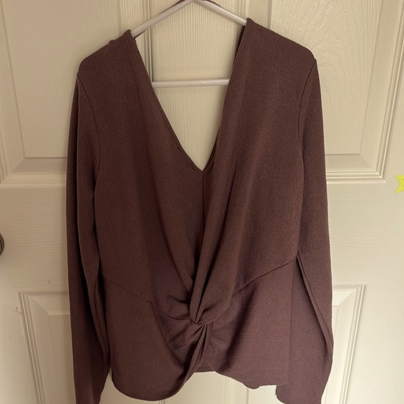 Dynamite Cross Back Top - Picture 2 of 3